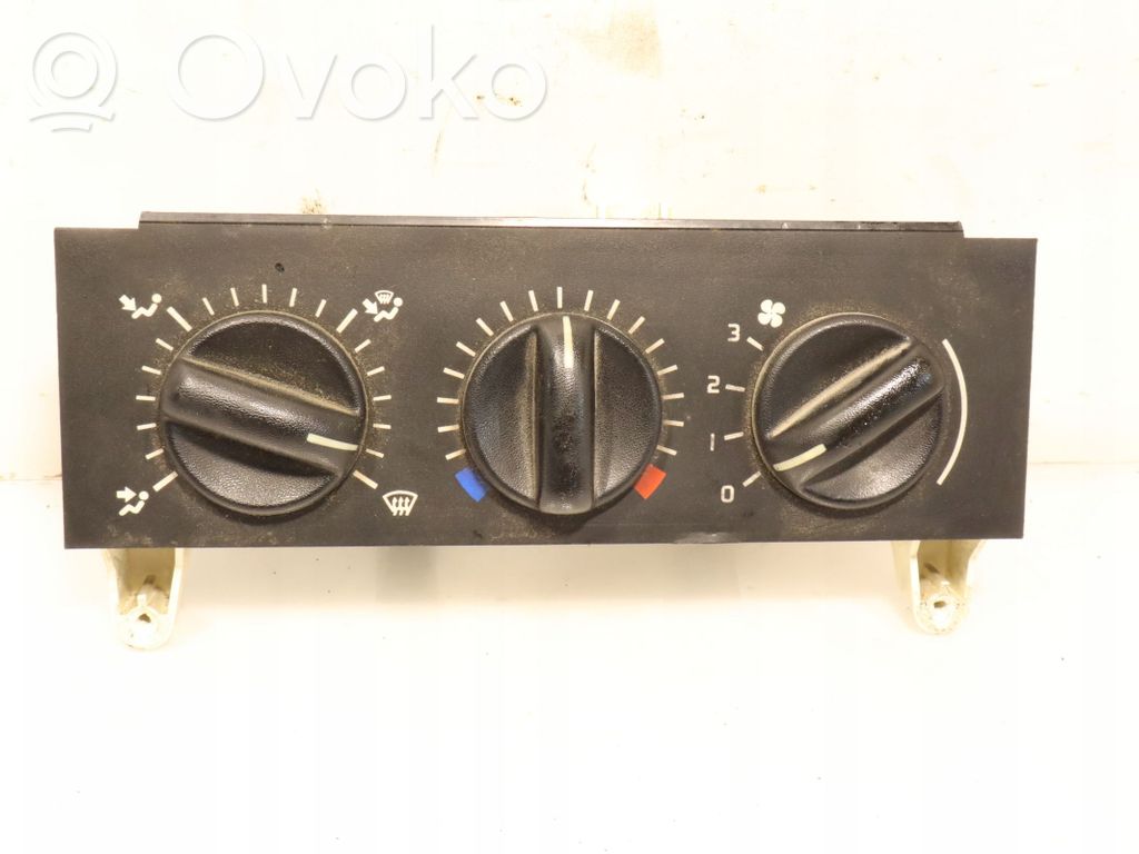 Interruptor de control del ventilador interior   133761F