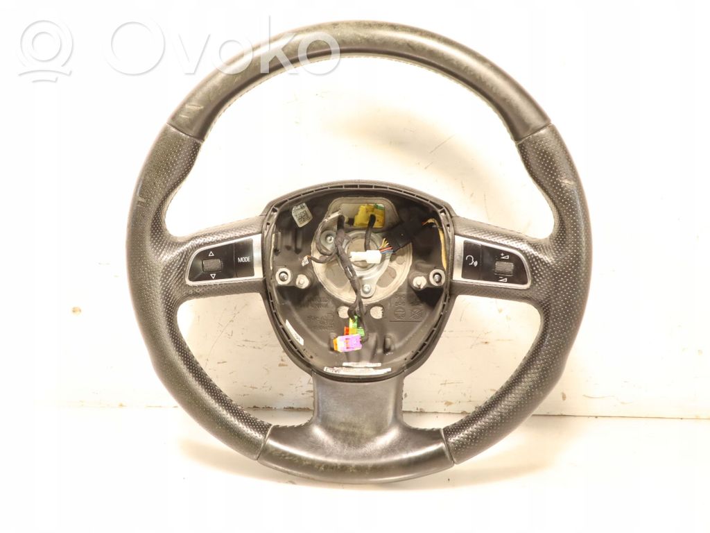 Audi A5 8T 8F Ohjauspyörä 