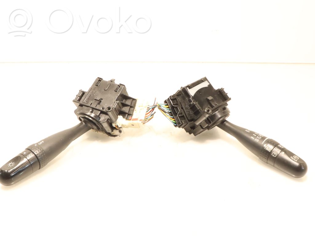 Suzuki Swift I Interruptor de luz 