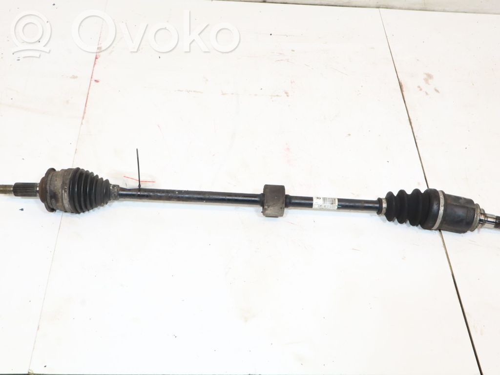 Suzuki Swift I Etuvetoakseli 