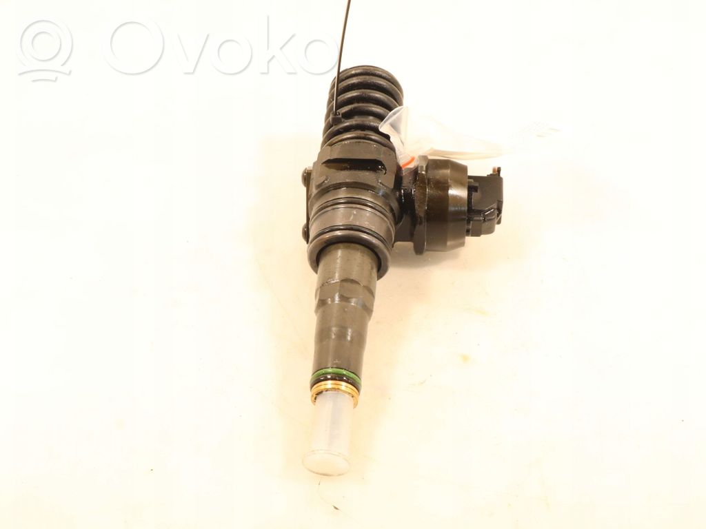 Volkswagen Touran I Injector combustibil 