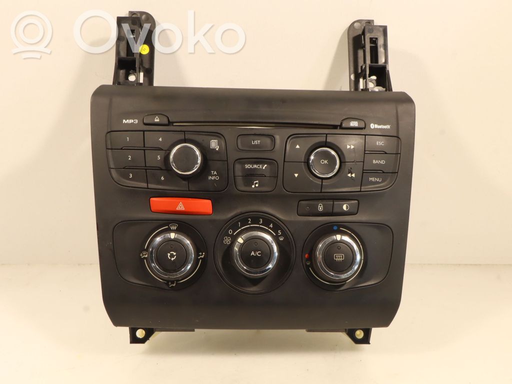 Unidad central de control multimedia   9666027177