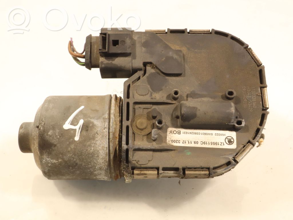 Skoda Octavia Mk2 (1Z) Wischermotor 