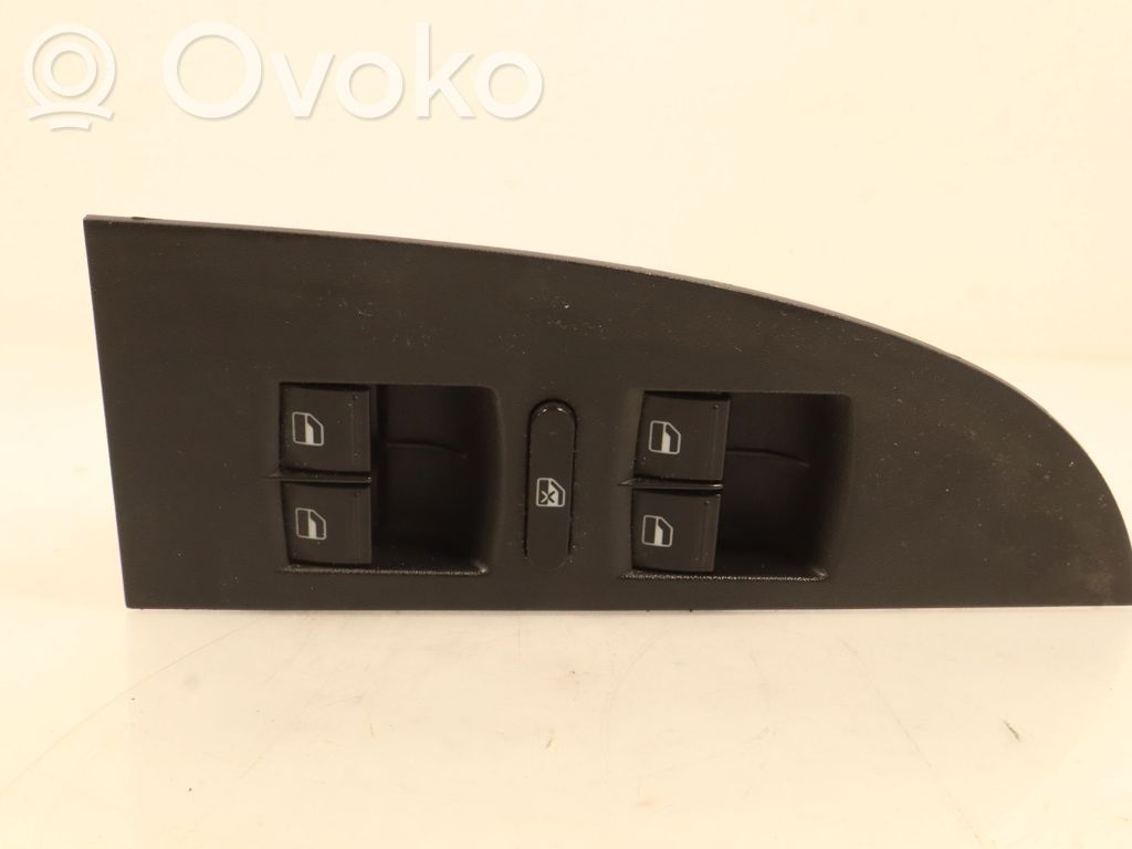 Seat Leon (5F) Electric window control switch 