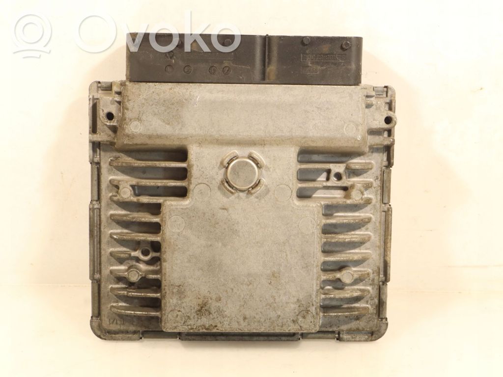 Skoda Fabia Mk2 (5J) Unité de commande, module ECU de moteur