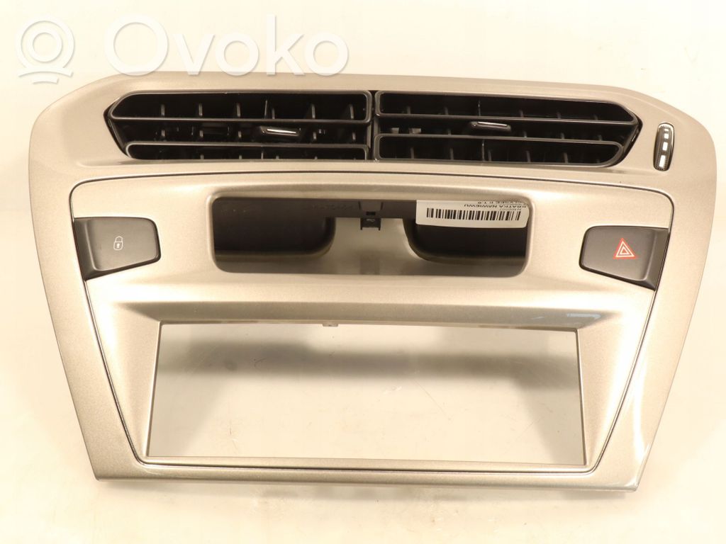 Citroen C-Elysée Lango oro grotelės 