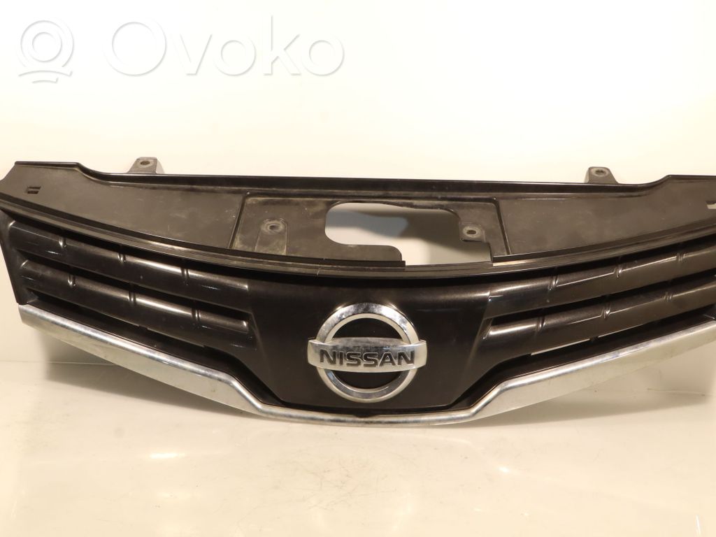 Nissan Note (E11) Передняя решётка 