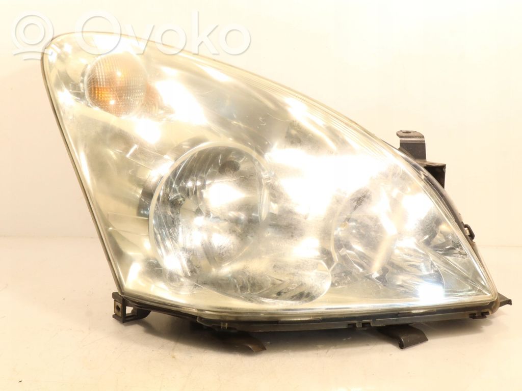Toyota Corolla Verso E121 Headlight/headlamp 
