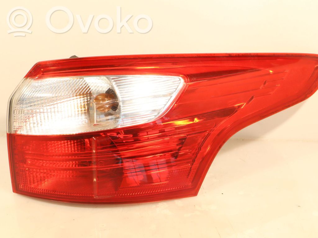 Rear/tail lights