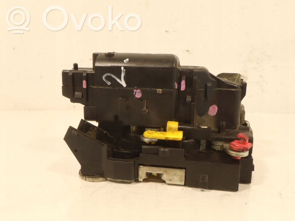 Dacia Dokker Sliding door lock 