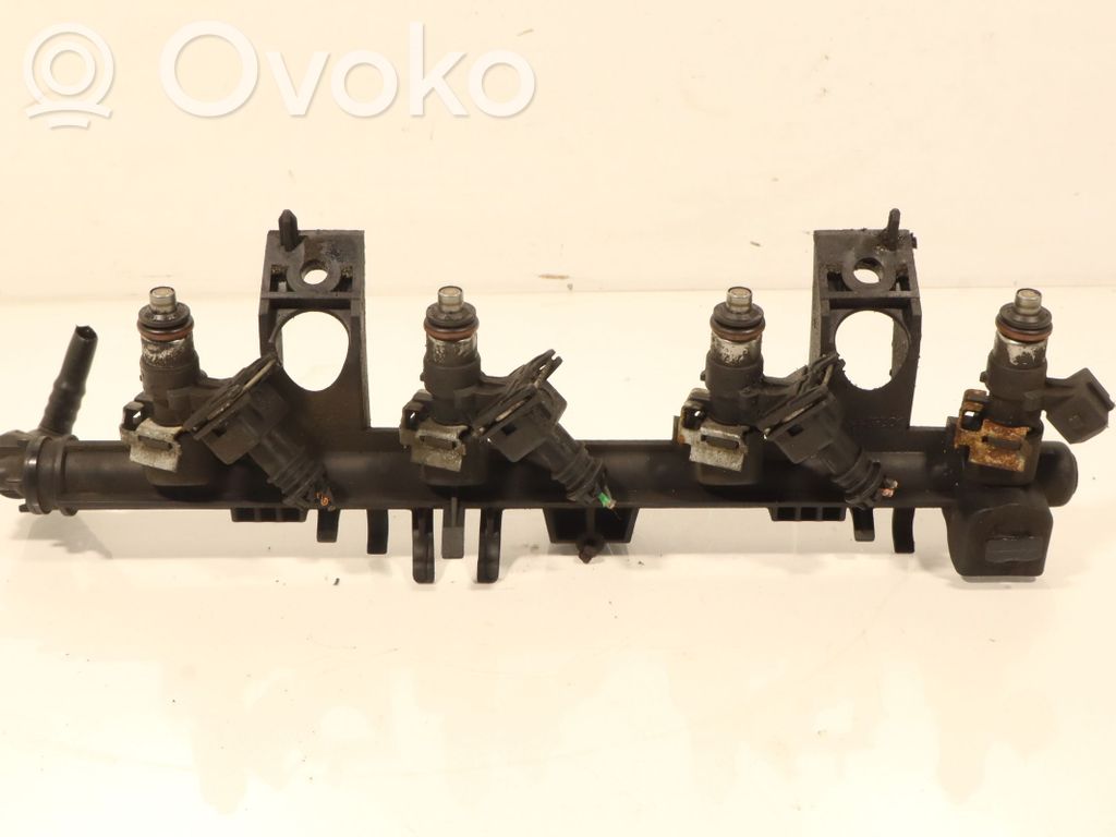 Renault Clio III Listwa wtryskowa 