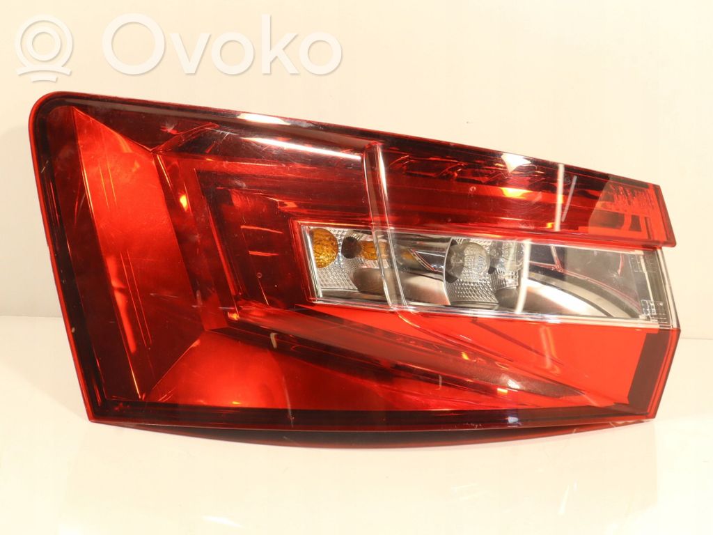 Lampa tylna   945207A