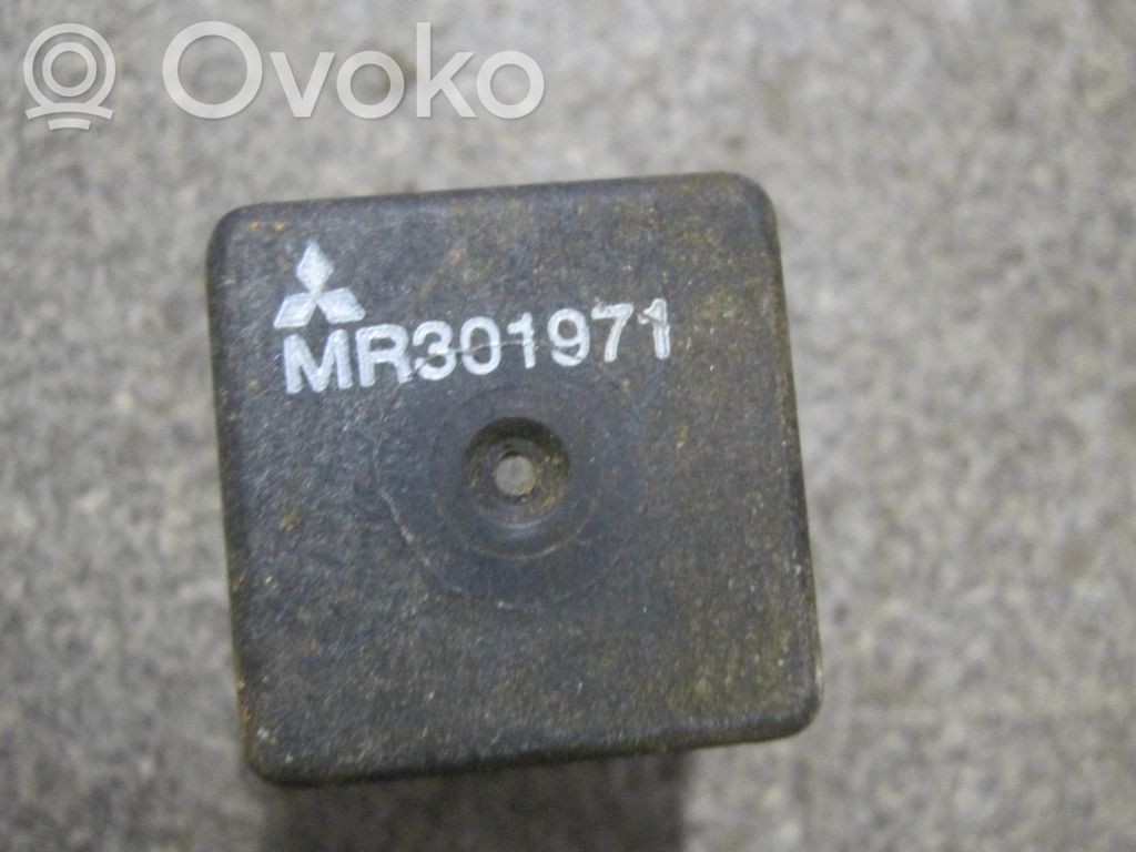 Mitsubishi Outlander Muu rele 