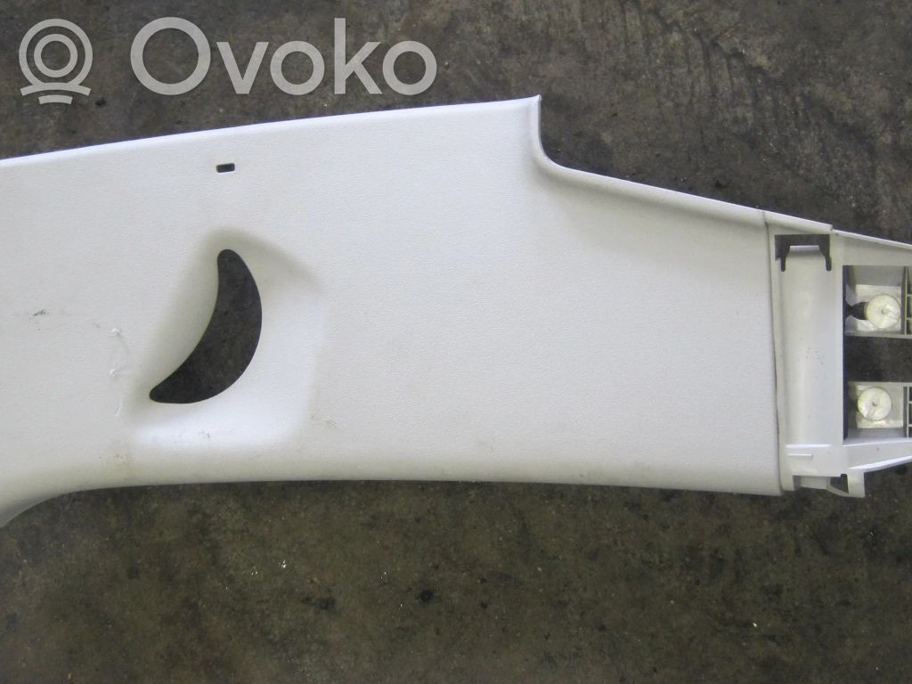 Volkswagen Amarok Osłona środkowa słupka / C 
