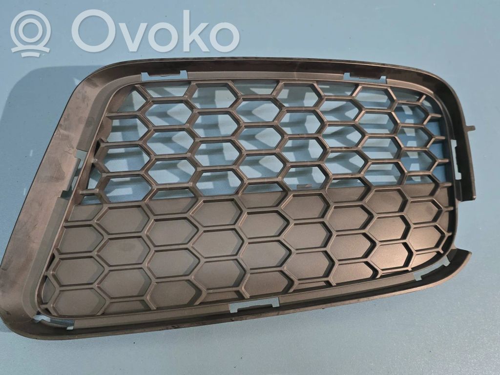 BMW X1 E84 Front bumper lower grill 