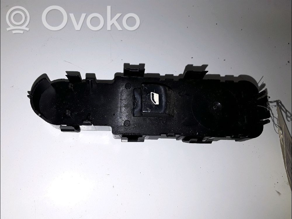 Peugeot 308 Electric window control switch 