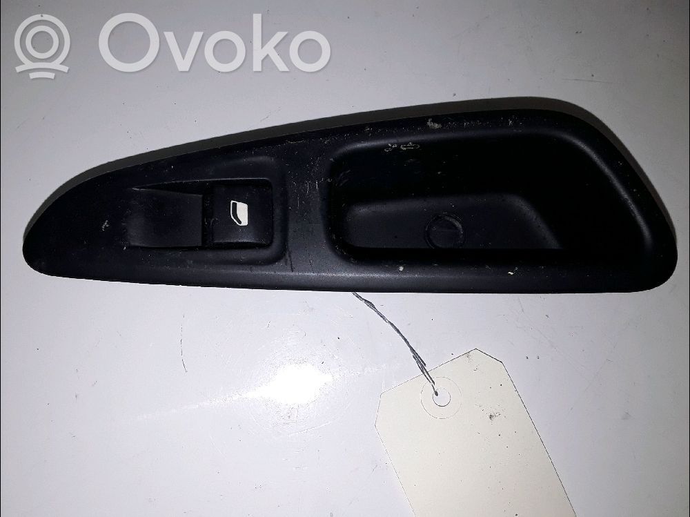 Peugeot 308 Electric window control switch 