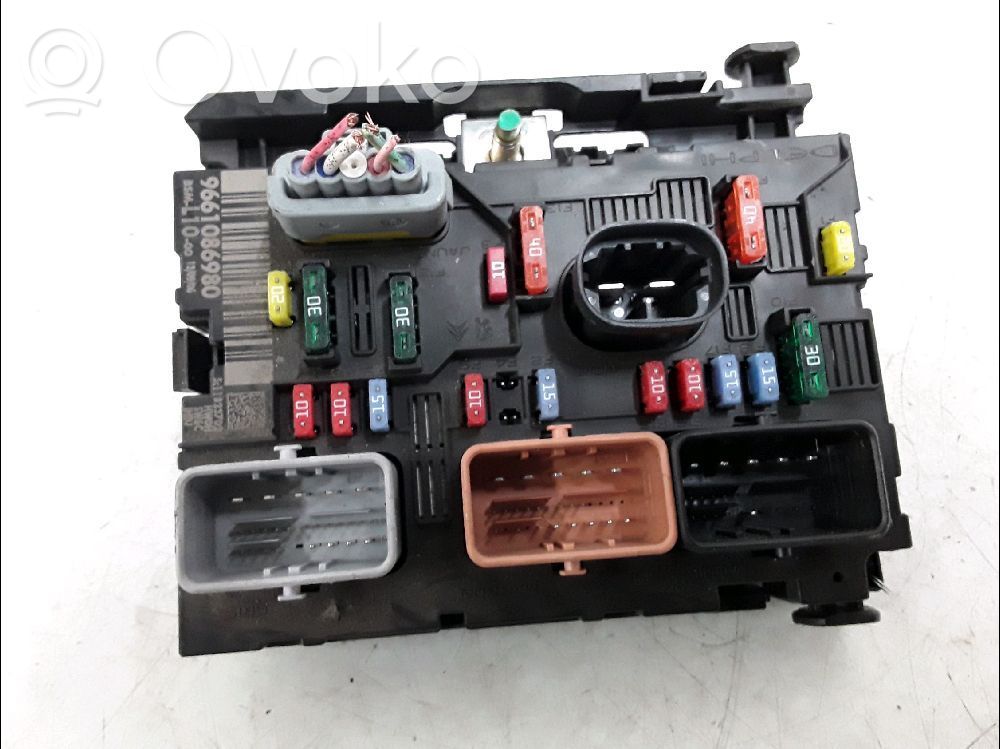Peugeot 207 Fuse module 