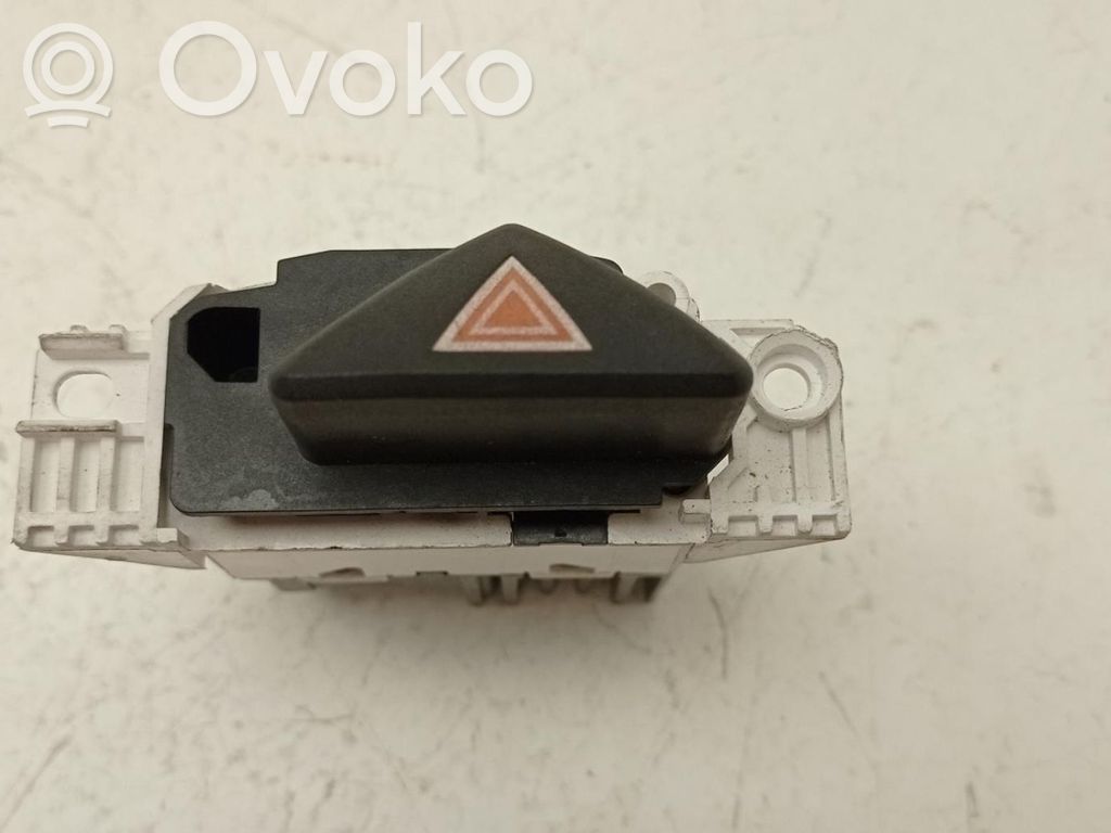 Botón interruptor de luz de peligro   98AG13A350AD