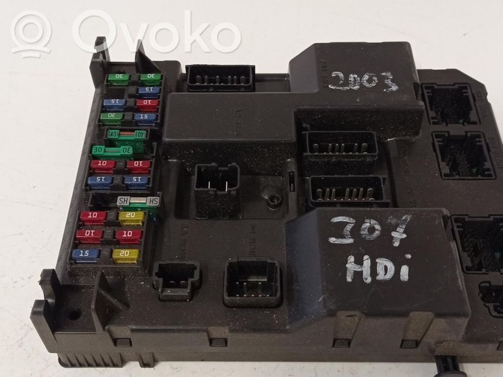 Peugeot 307 Fuse module 