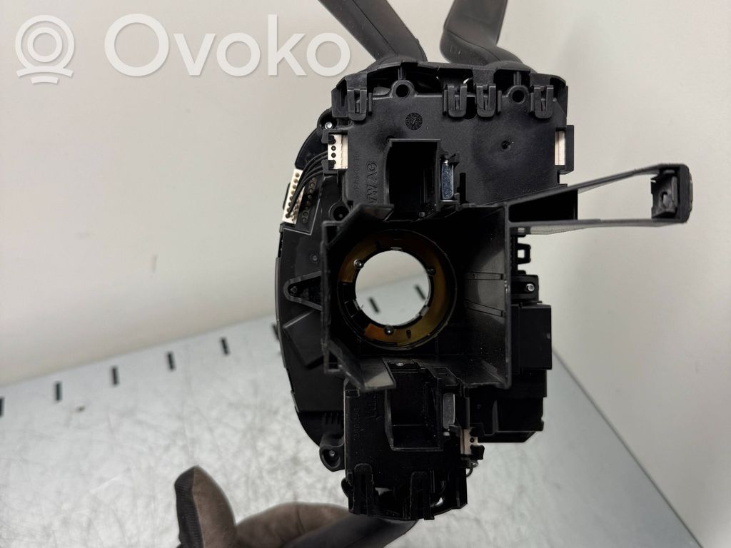 Volkswagen PASSAT B6 Wiper turn signal indicator stalk/switch 