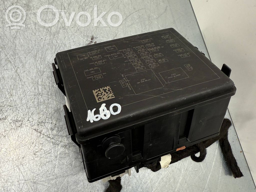 Fiat Freemont Fuse module 
