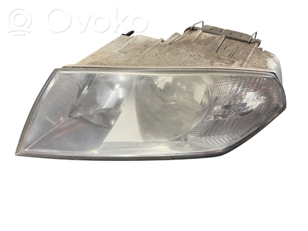 Lampa przednia   1Z1941017P