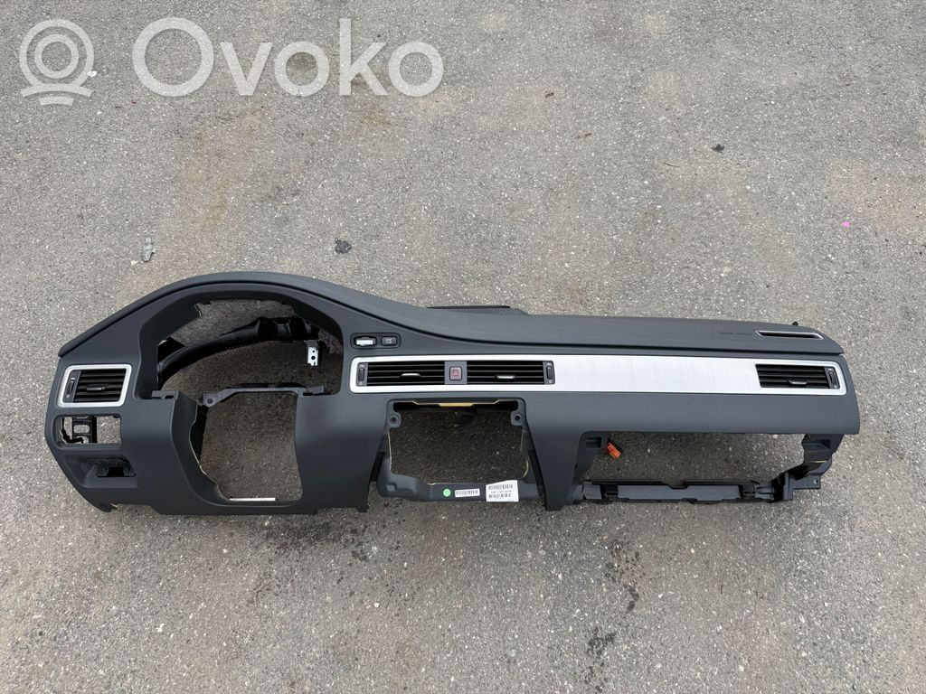 Volvo S80 Panelė 
