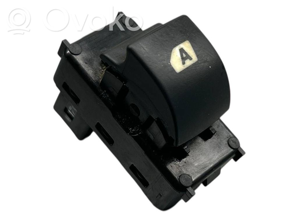 Citroen Berlingo Electric window control switch 