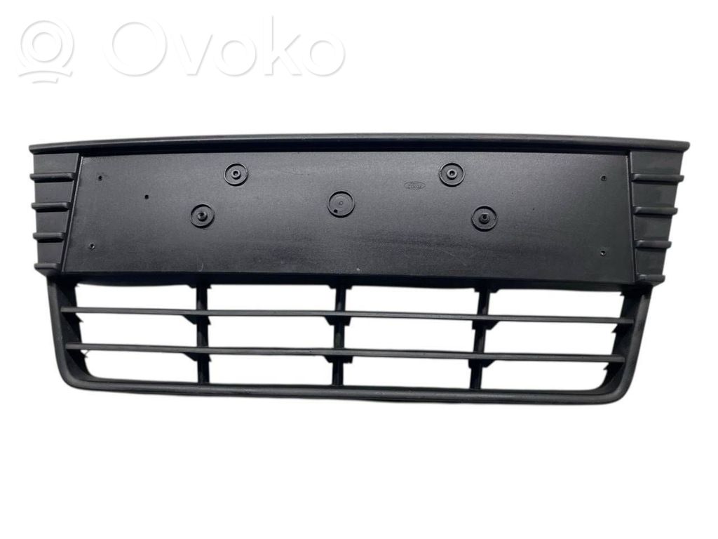 Ford Focus Rejilla inferior del parachoques delantero 