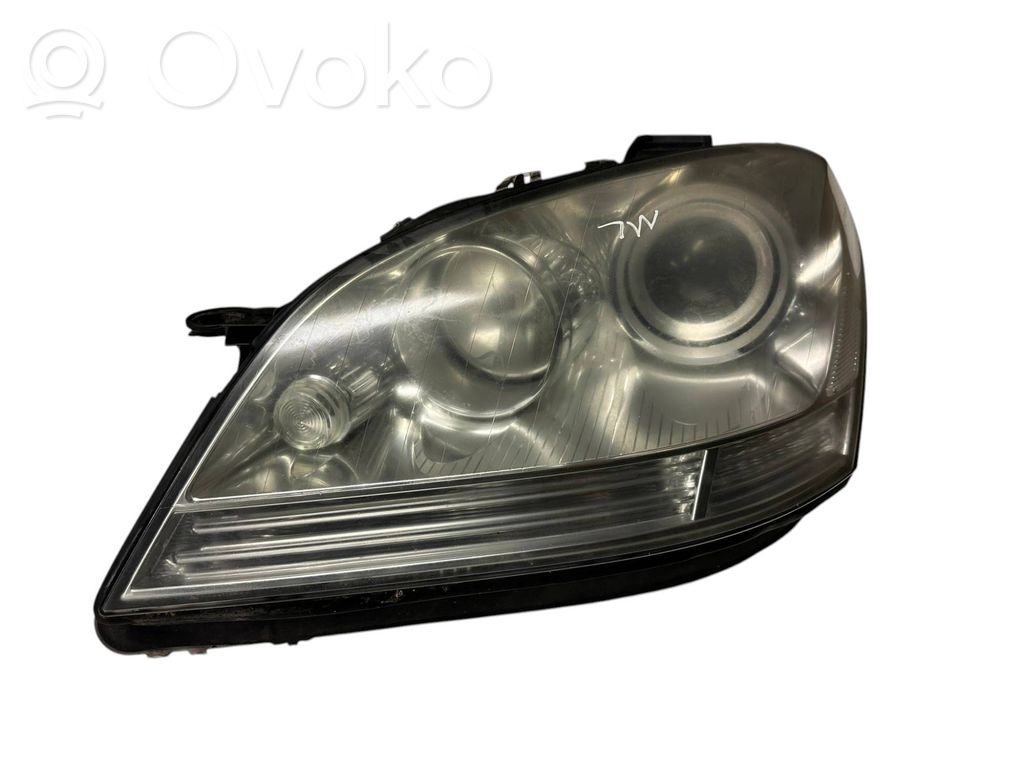 Mercedes-Benz ML W164 Lampa przednia 