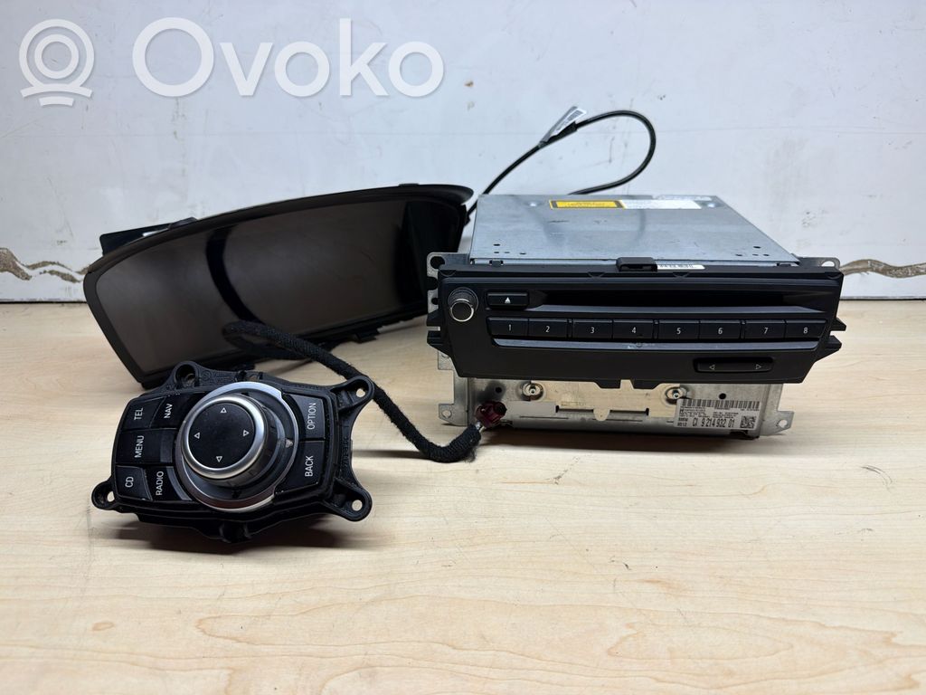 Radio / CD-Player / DVD-Player / Navigation   9214932,9193745,9213309