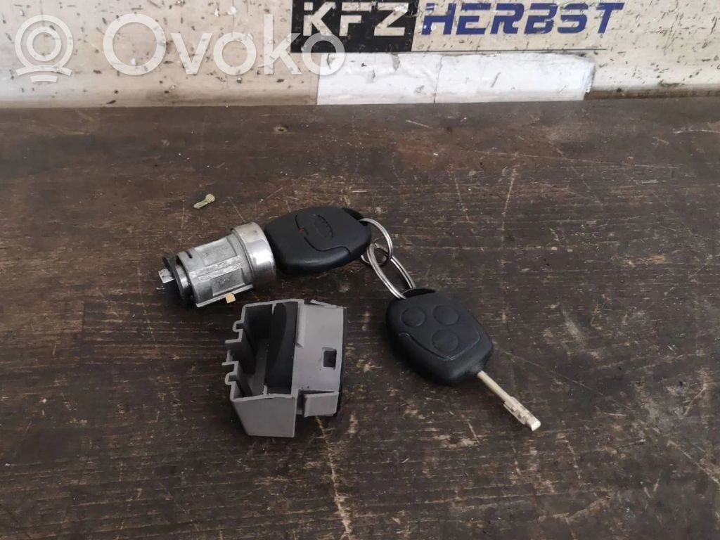 Ford Mondeo Mk III Užvedimo spynelė 