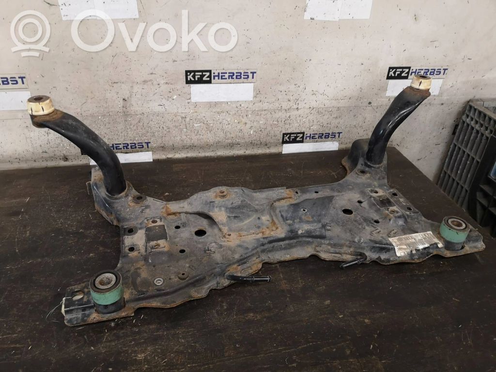 Ford Kuga II Priekinis traversas 