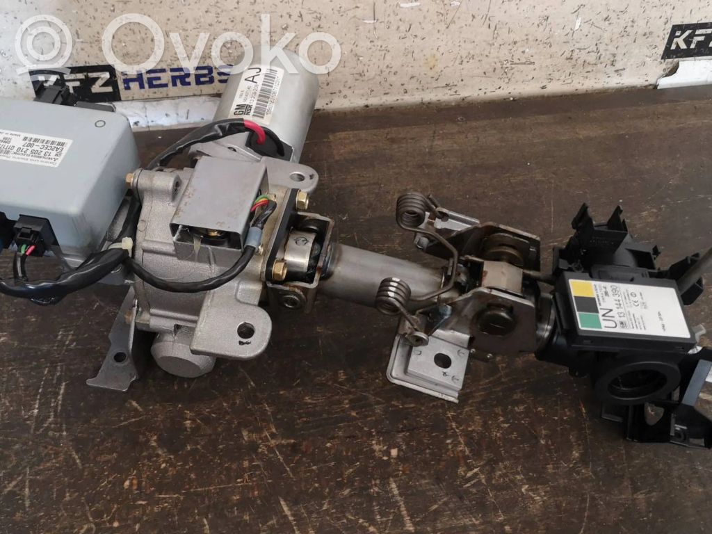 Opel Tigra B Steering rack 