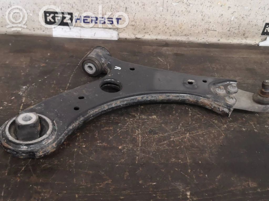 Fiat Tipo Cita veida apakšas detaļa 