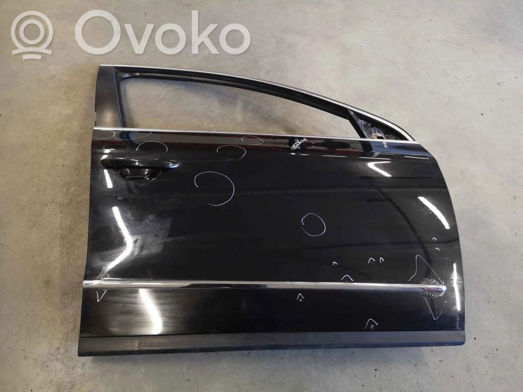 Volkswagen PASSAT B6 Drzwi przednie 