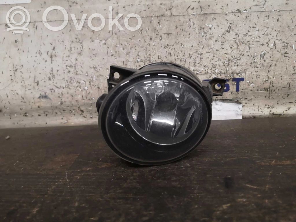 Volkswagen Golf V Miglas lukturis priekšā 