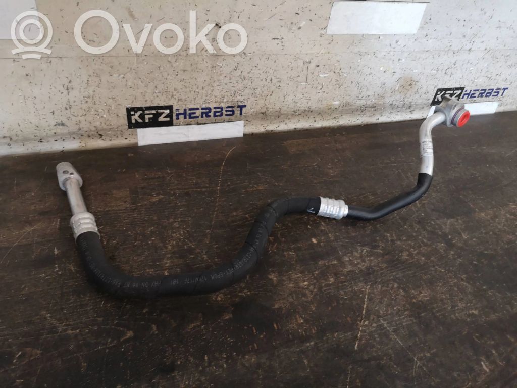 Audi A8 S8 D4 4H Ilmastointilaitteen putki (A/C) 