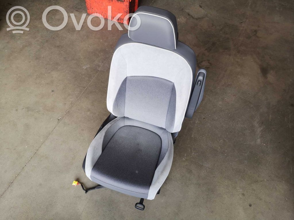 Fotel przedni pasażera   5WA881106D,5WA881106D,10A881405T,10A881405T,5WA881106D,CERAMIQUE,PLATINUM,VXH