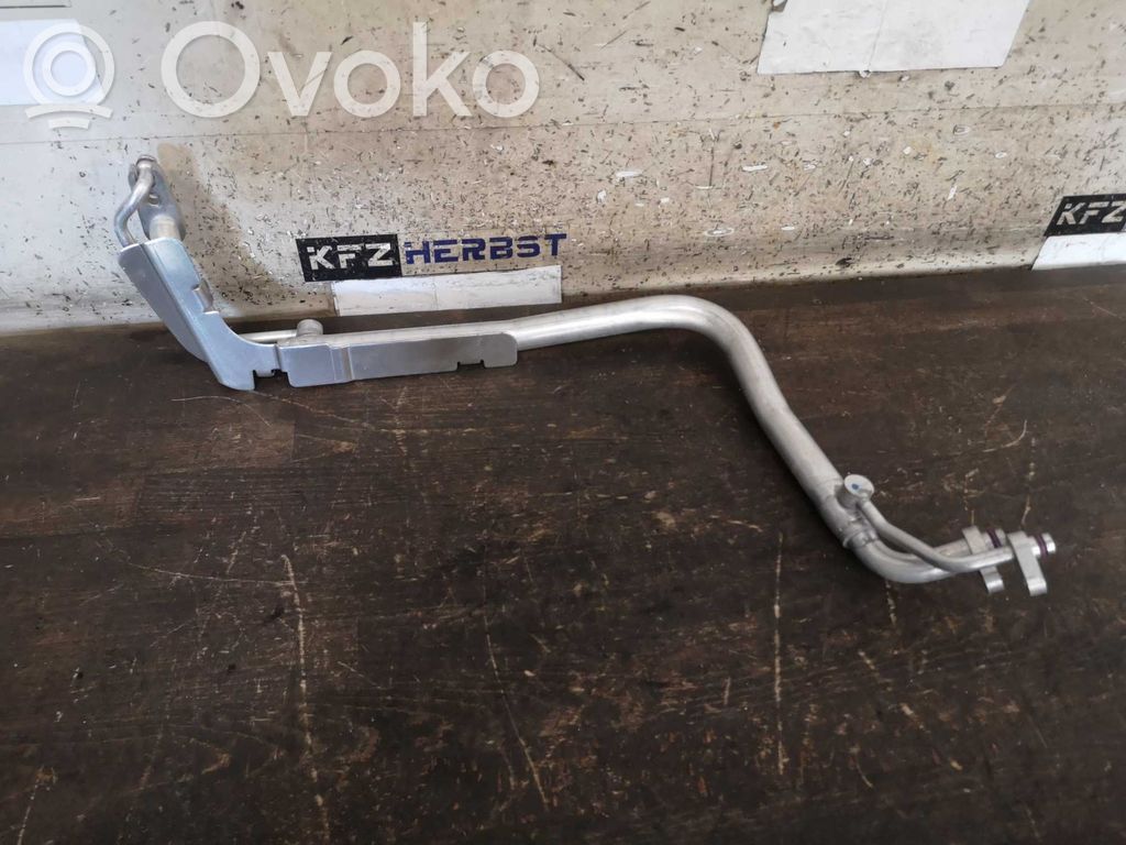 Ilmastointilaitteen putki (A/C)   5WB816738C,5WB816738C,5WB816738C