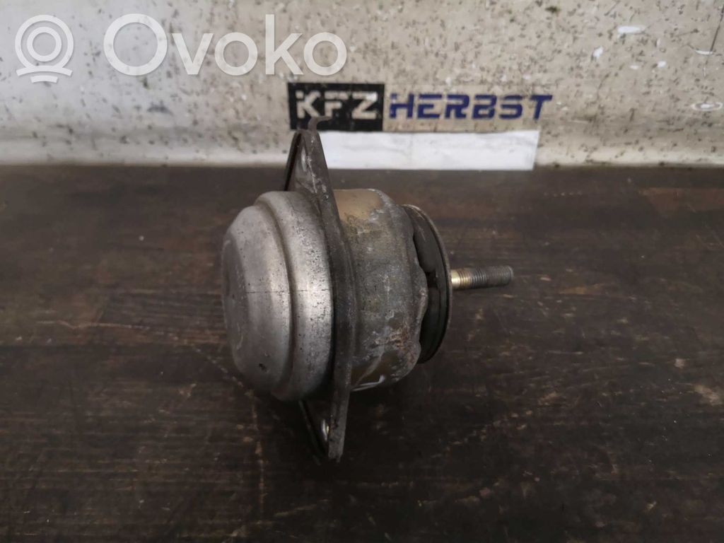 Engine mount bracket   96437504900,96437504900,96437504901,96437504900,96437504901,96537504900