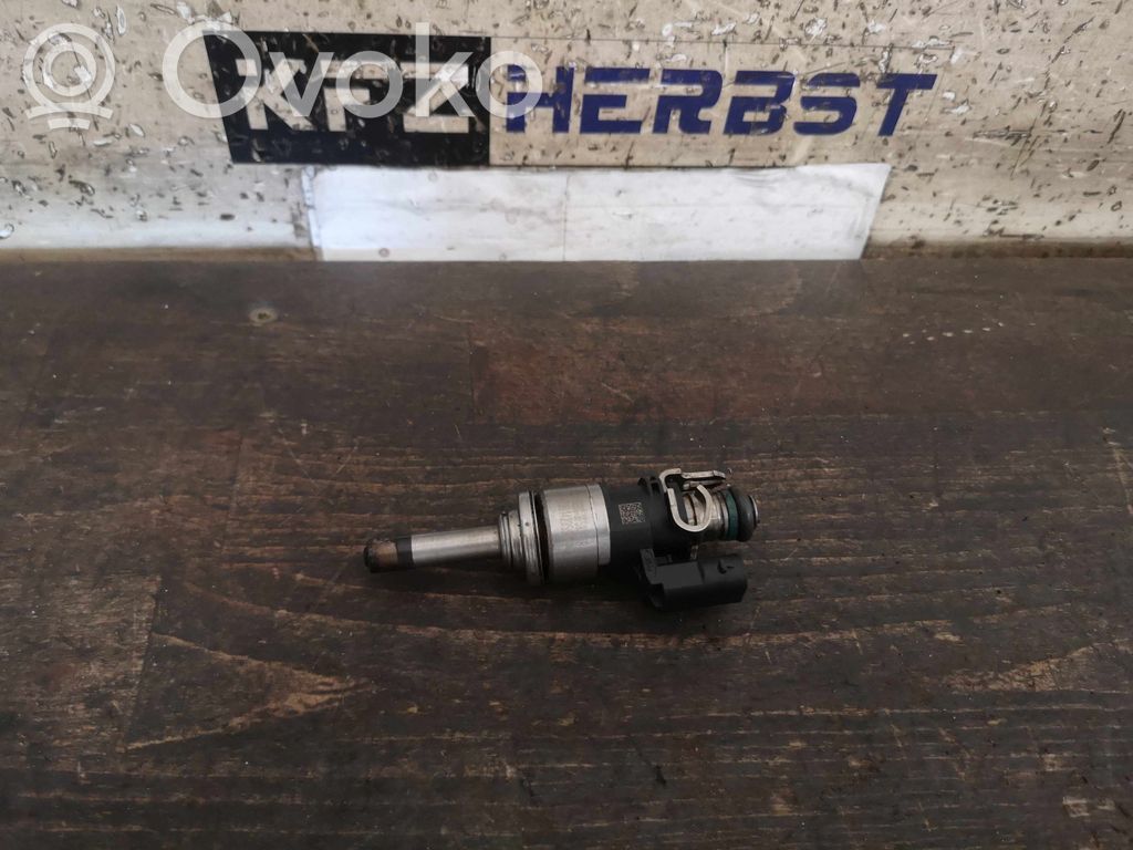 Ford Focus Fuel injector 