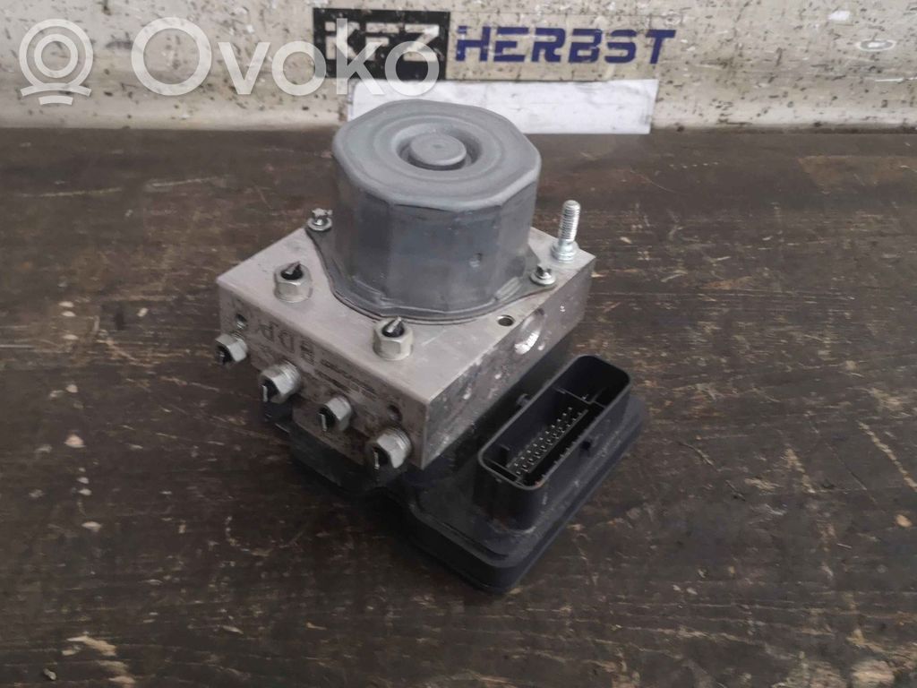 Opel Corsa E Bomba de ABS 