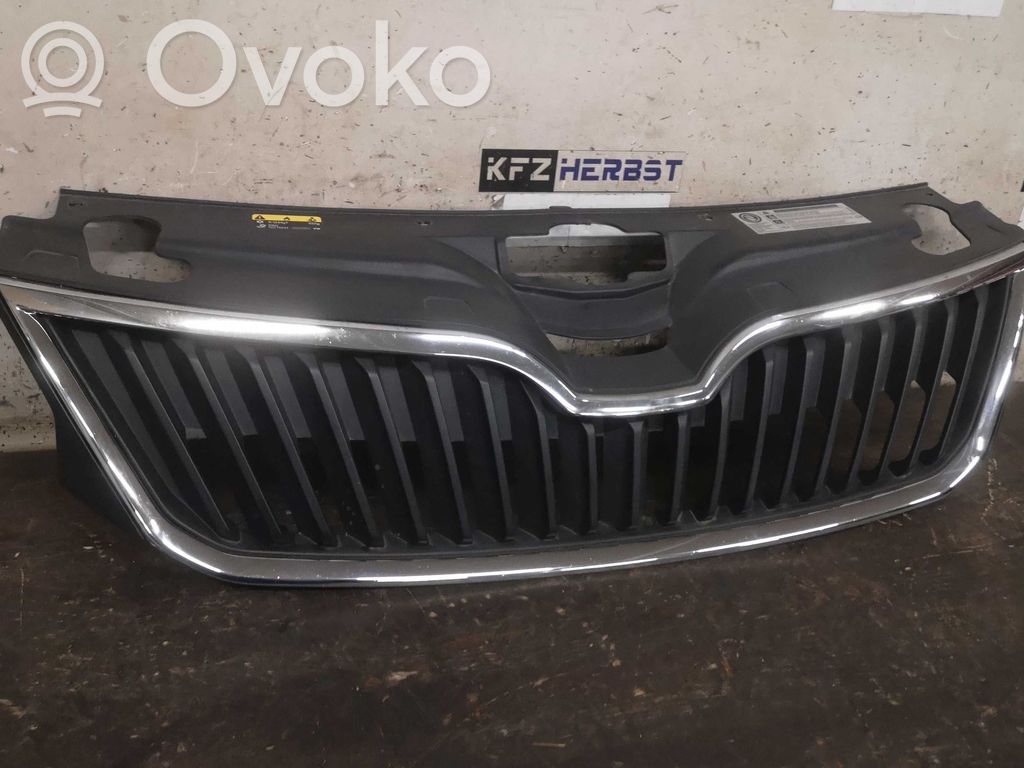 Skoda Rapid (NH) Grille de calandre avant