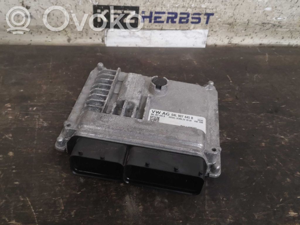Volkswagen Golf VII Engine control unit/module 