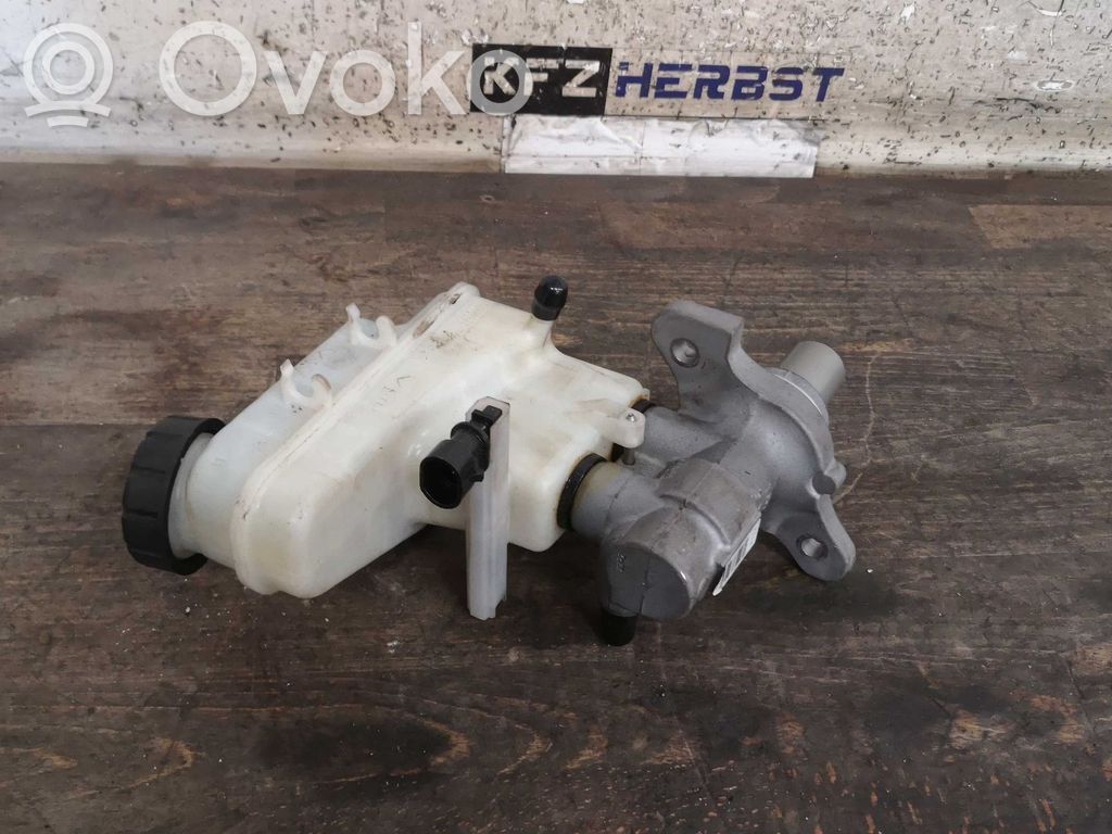 Opel Meriva B Pääjarrusylinteri 