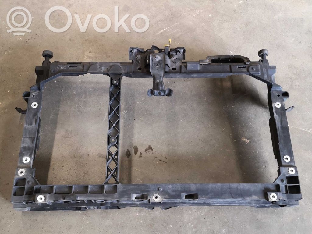 Ford B-MAX Pas przedni 