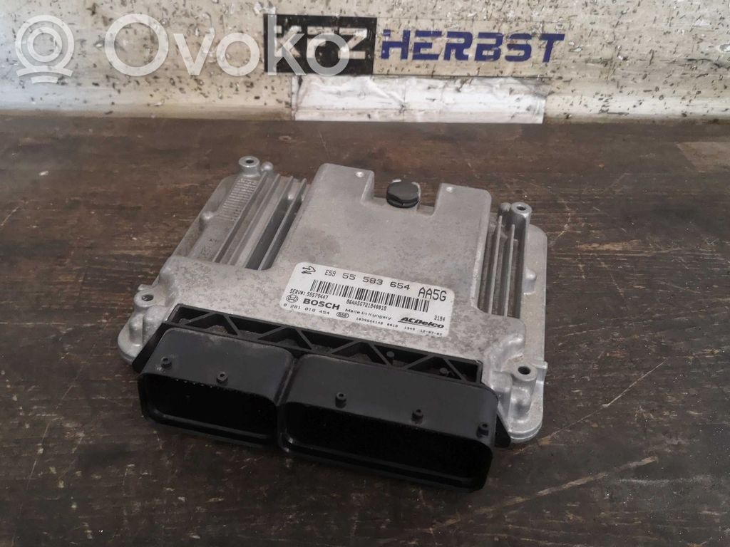 Opel Meriva B Engine control unit/module 