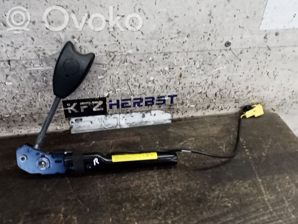 Opel Meriva B Gurtschloss vorne 